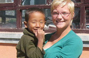 volunteers in nepal orphanage