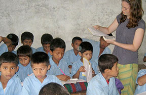 volunteer teaching english in nepal