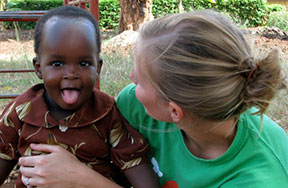 volunteers in uganda orphanage